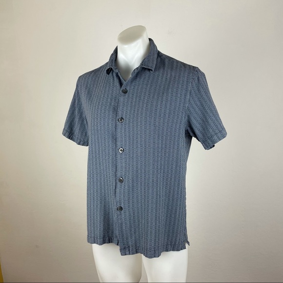 Tommy Bahama 100% Silk Shirt - Picture 5 of 7